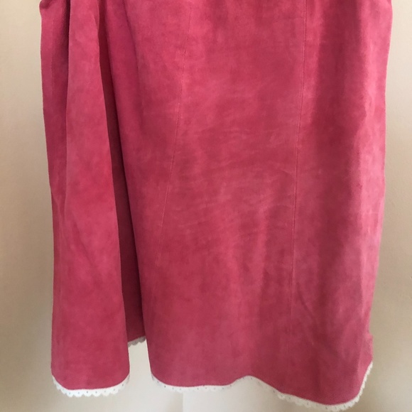 Suede pink suit - Picture 4 of 6